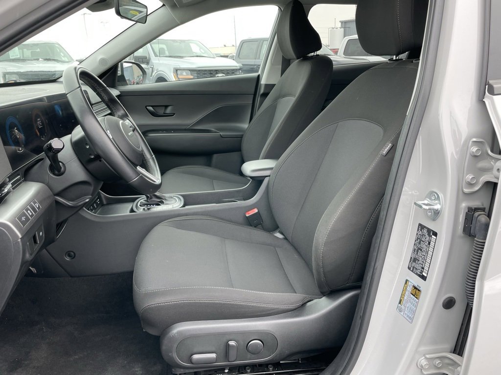 Used 2024 Hyundai Kona SEL image 7