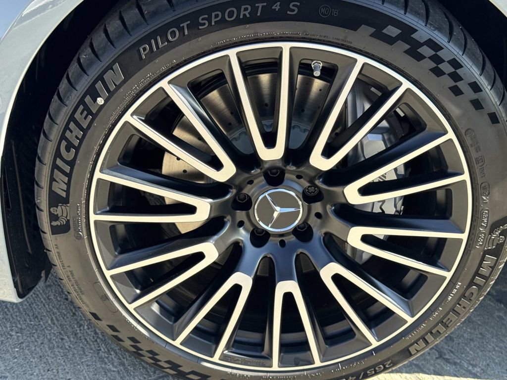 New 2026 Mercedes-Benz E 53 AMG e 4MATIC Sedan image 9