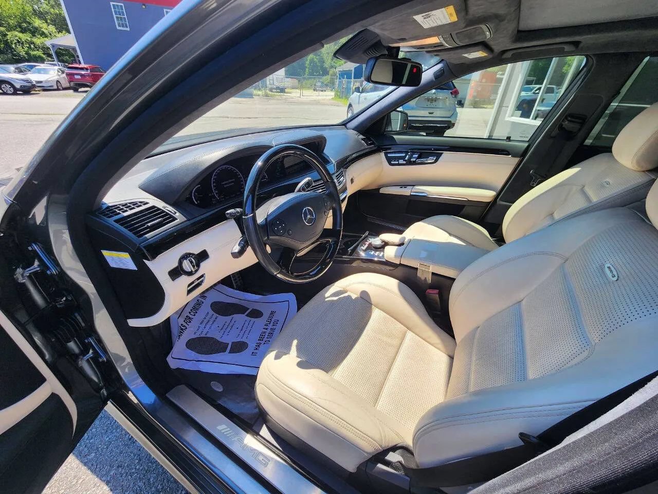 Used 2013 Mercedes-Benz S 63 AMG w/ AMG Performance Pkg image 10