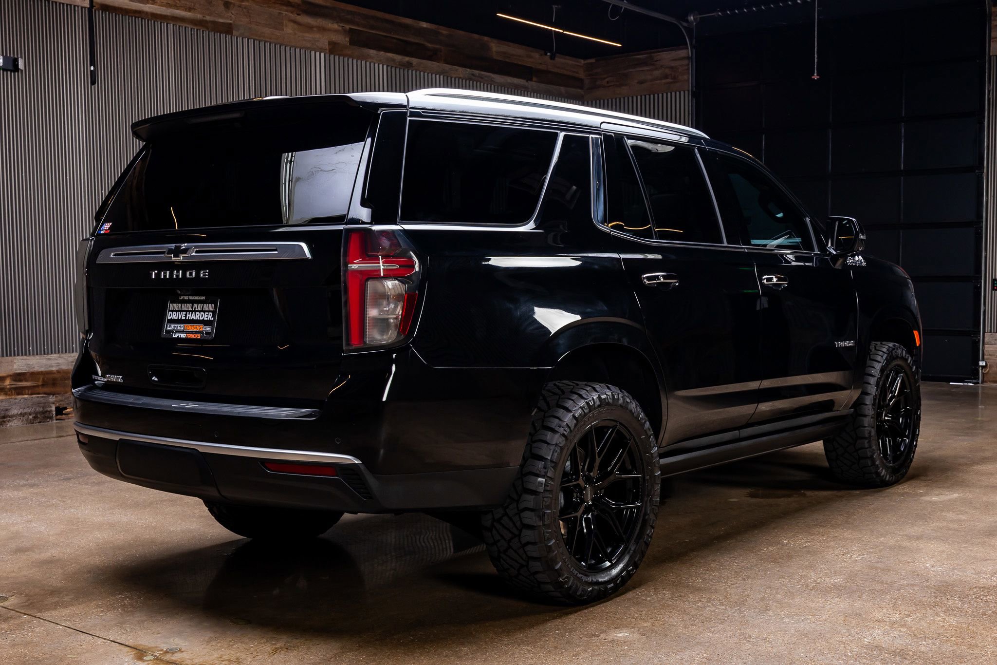 Used 2024 Chevrolet Tahoe High Country AWD/4WD image 10
