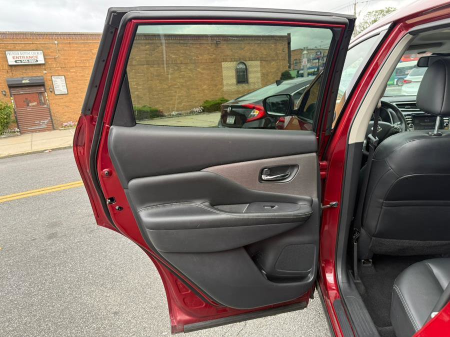 Used 2021 Nissan Murano SV w/ SV Special Edition Package image 23