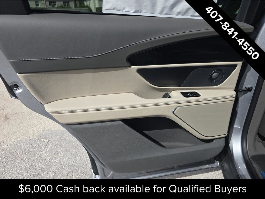 New 2025 Lincoln Nautilus Reserve image 9