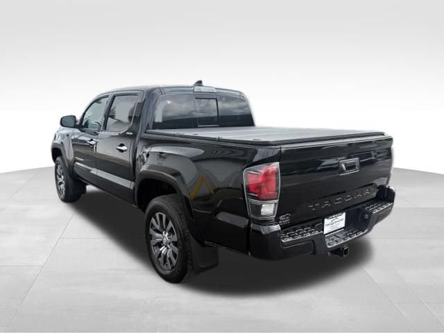 Used 2022 Toyota Tacoma Limited AWD/4WD image 11