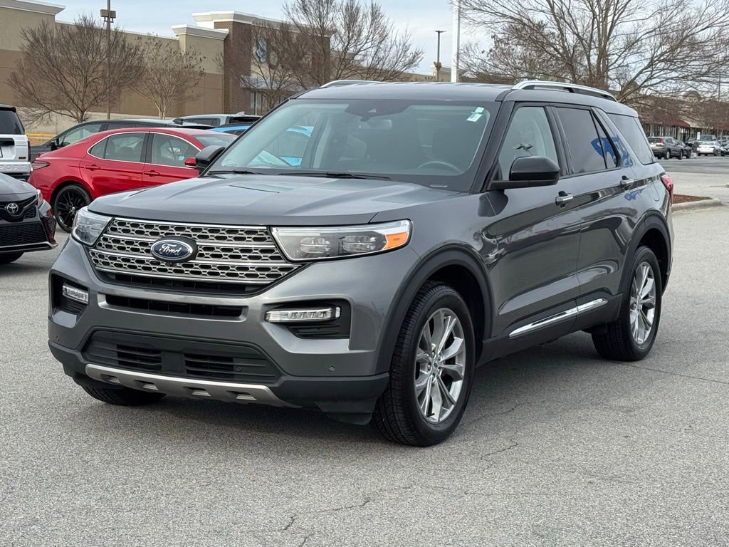 Used 2023 Ford Explorer Limited image 2