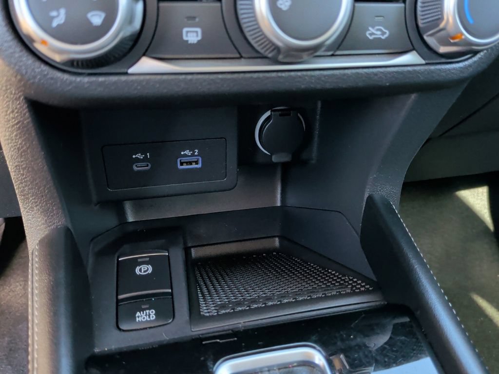 Used 2023 Nissan Kicks SV FWD image 26