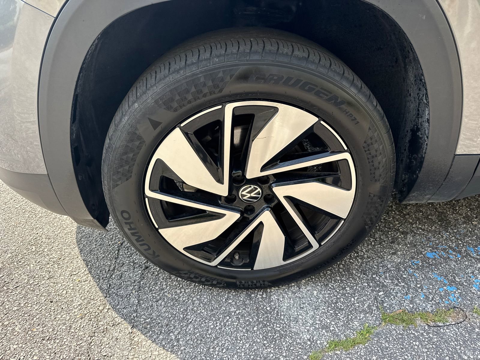 Used 2025 Volkswagen Atlas SE FWD image 11