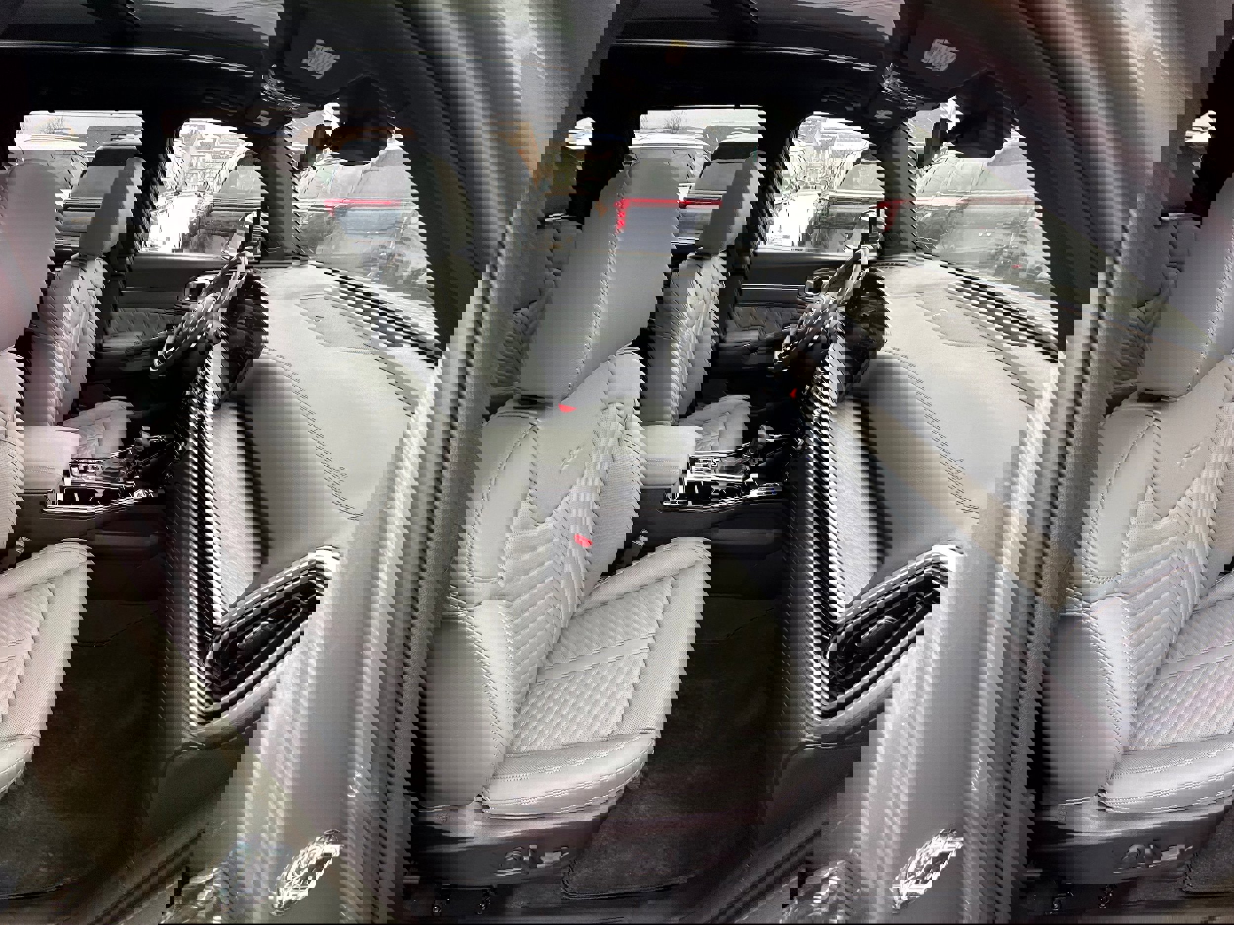 Used 2025 Kia Sorento SX Prestige w/ Sage Leather Package image 33