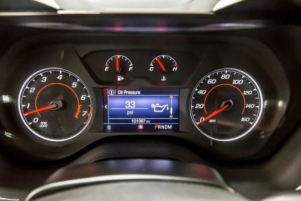 Used 2021 Chevrolet Camaro LT RWD image 19