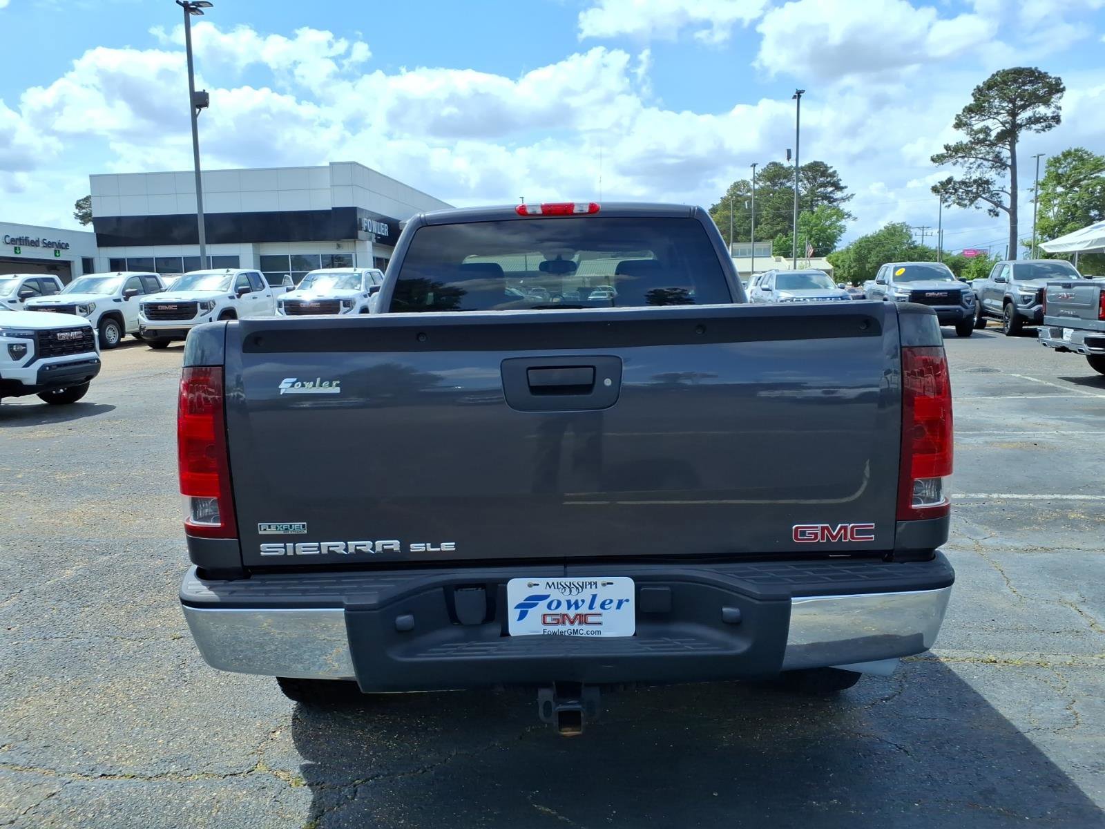 Used 2011 GMC Sierra 1500 SLE w/ Power Tech Package image 4