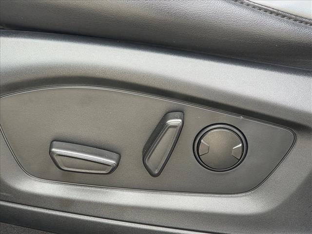 Used 2021 Ford Explorer XLT w/ Equipment Group 202A image 14