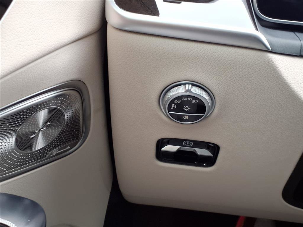 Used 2024 Mercedes-Benz GLC 300 4MATIC image 18