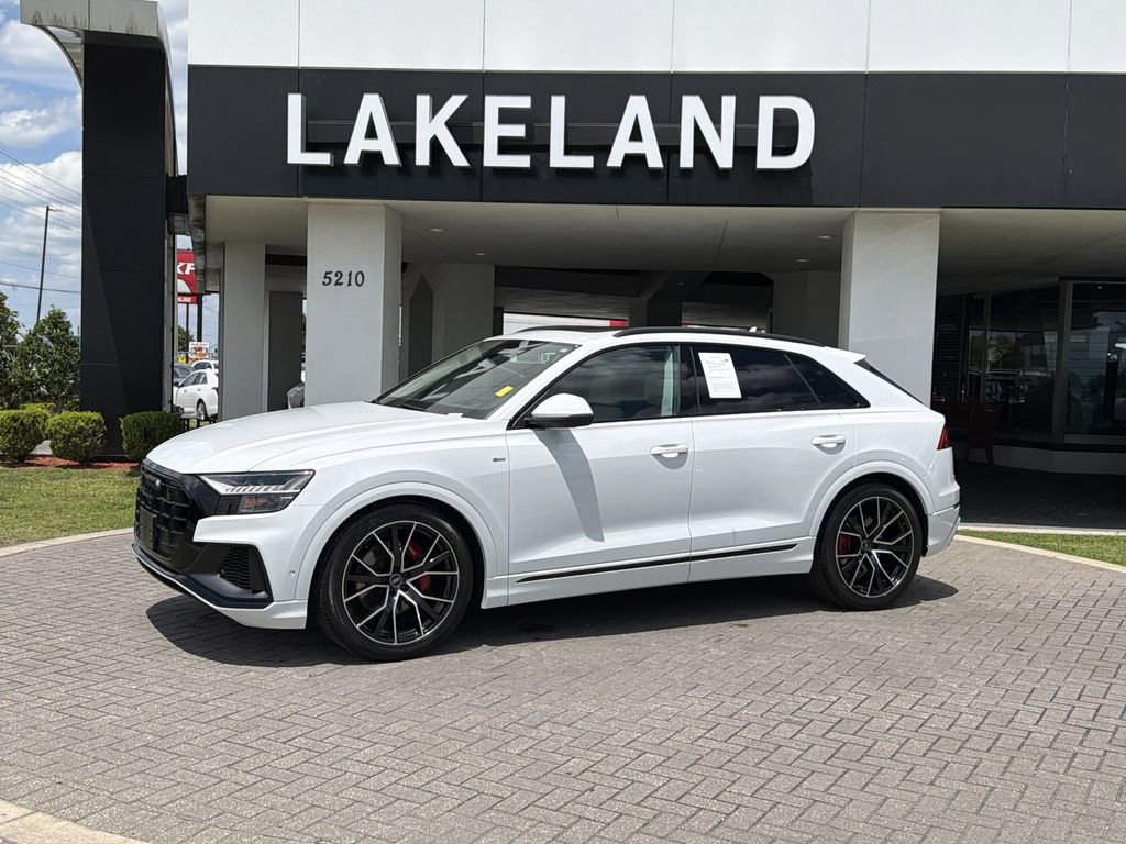 Used 2021 Audi Q8 Prestige AWD/4WD image 2