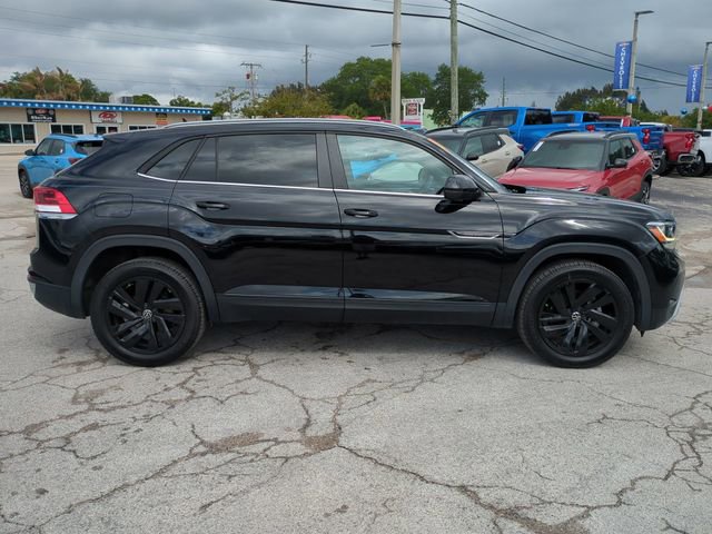 Used 2021 Volkswagen Atlas Cross Sport SE image 3