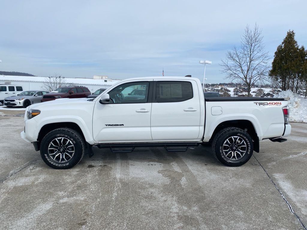 Used 2023 Toyota Tacoma TRD Sport w/ Technology Package image 6