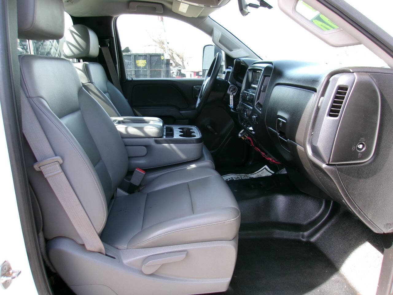 Used 2015 Chevrolet Silverado 3500 W/T image 10