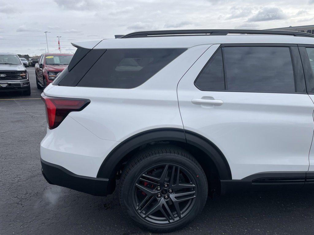 New 2026 Ford Explorer ST-Line w/ ST-Line Street Pack image 39