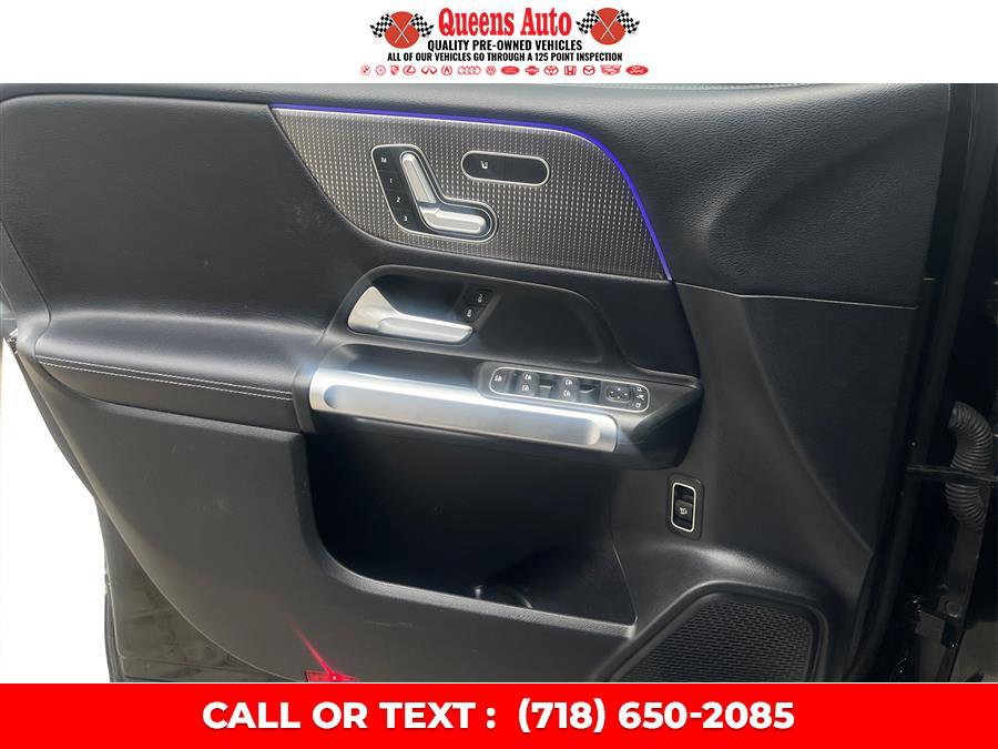 Used 2021 Mercedes-Benz GLB 250 4MATIC w/ Premium Package image 24