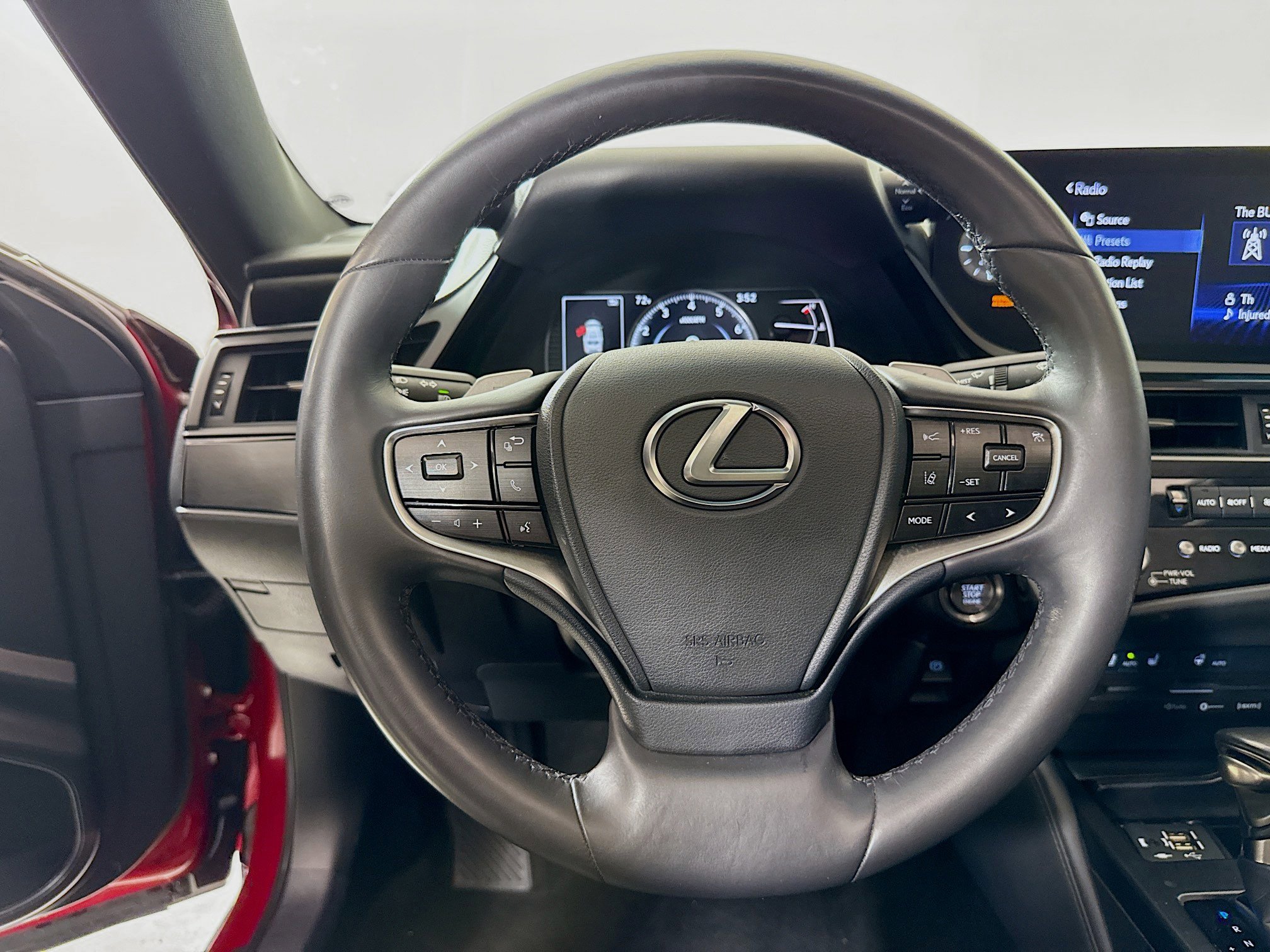 Used 2022 Lexus ES 350 w/ Premium Package FWD image 12