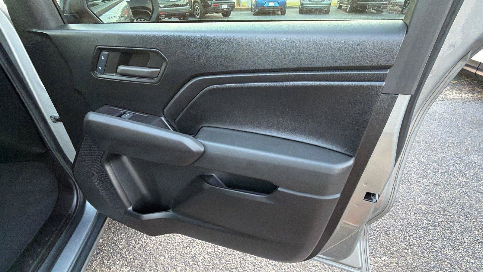 Used 2024 Chevrolet Colorado Trail Boss w/ Advanced Trailering Package AWD/4WD image 18