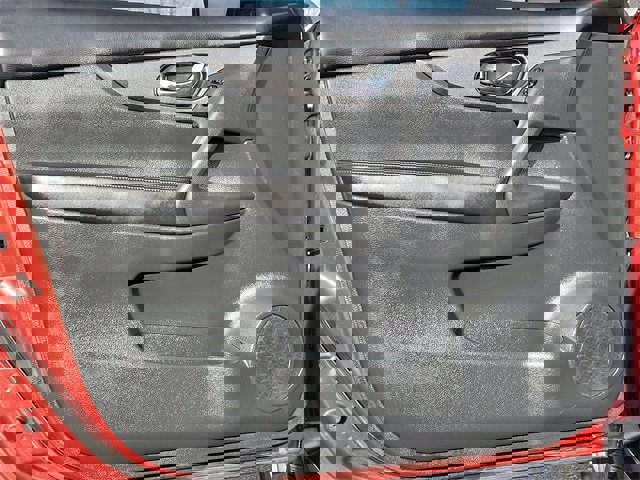 Used 2018 Nissan Rogue SV image 22