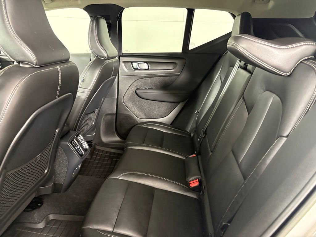Used 2023 Volvo XC40 B5 Plus w/ Driver Assist Package image 36