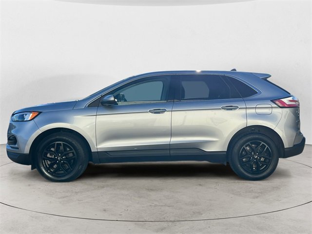 Used 2023 Ford Edge SEL image 2