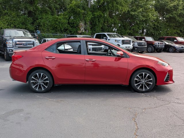 Used 2017 Toyota Corolla SE FWD image 5