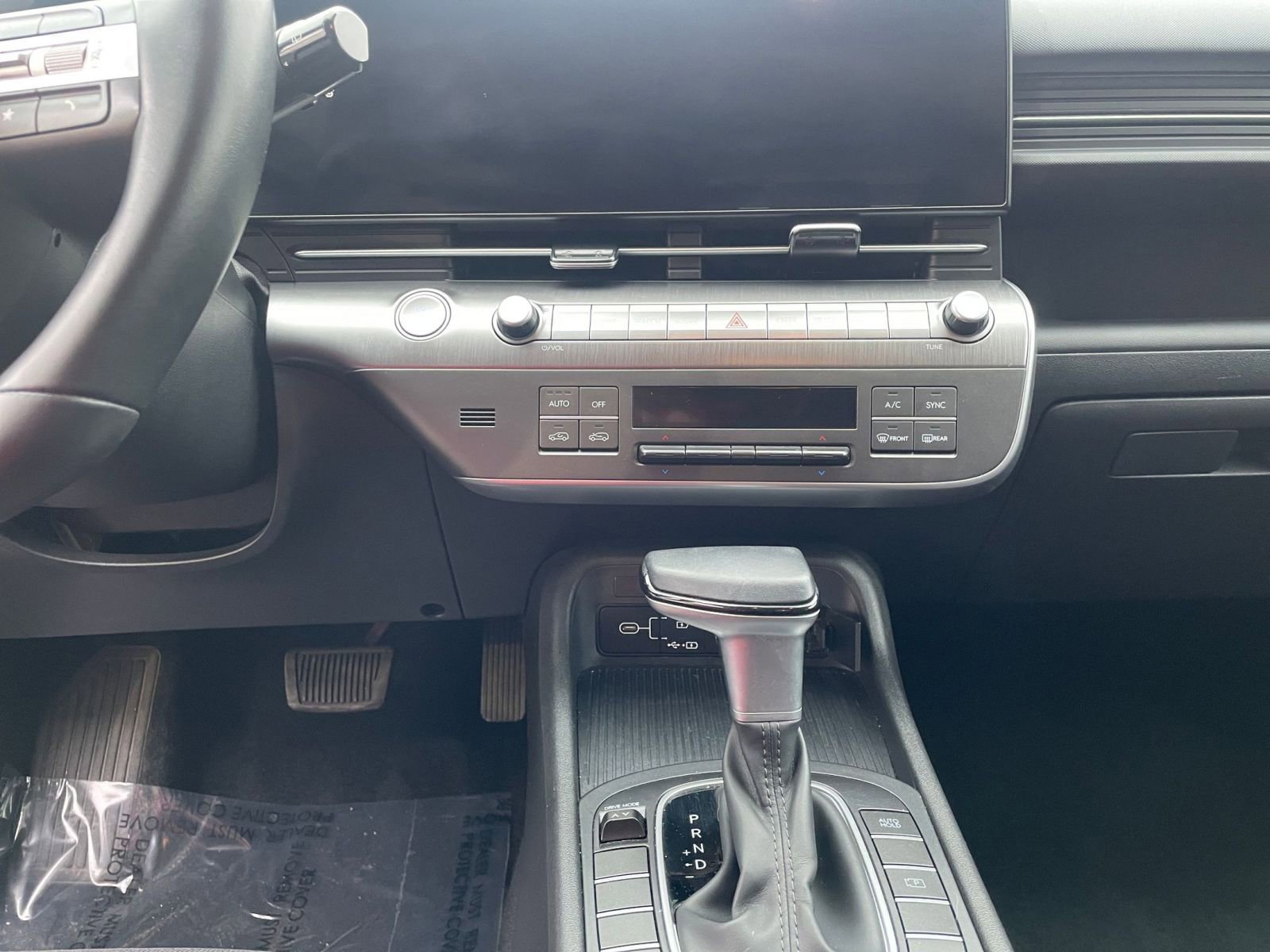 Used 2025 Hyundai Kona SEL image 17