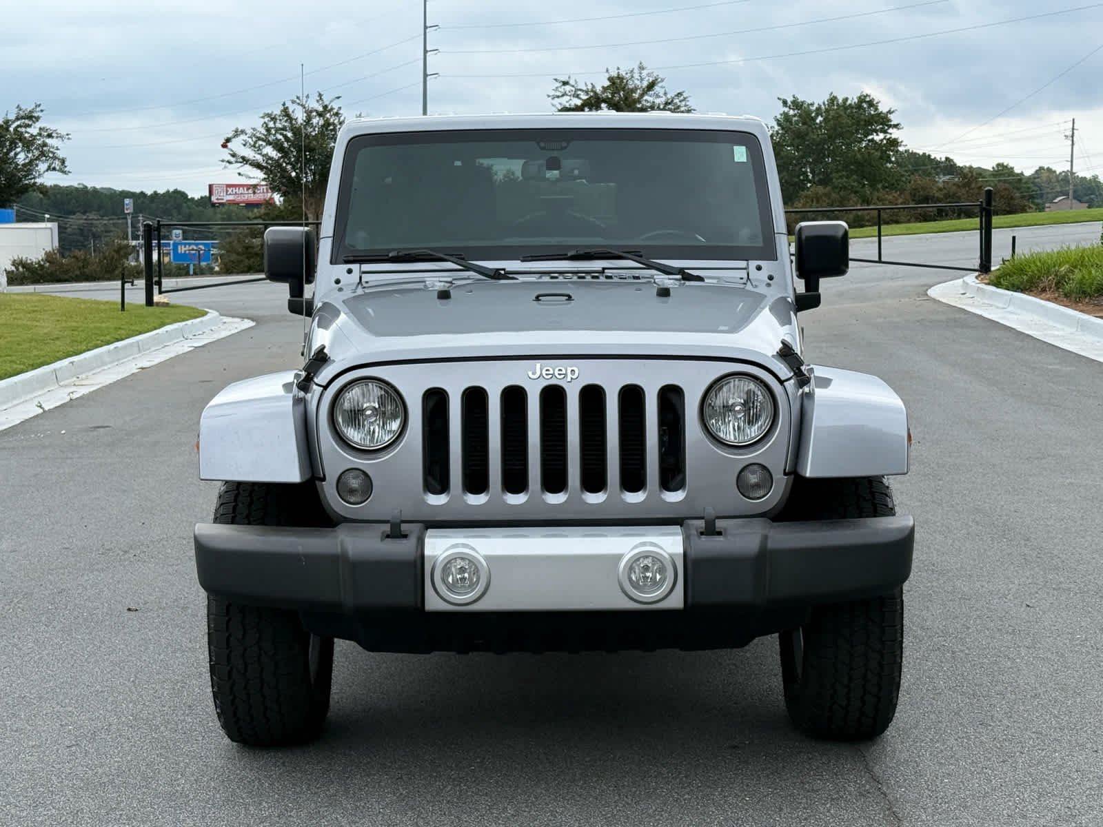 Used 2014 Jeep Wrangler Unlimited Sahara w/ Max Tow Package AWD/4WD image 7
