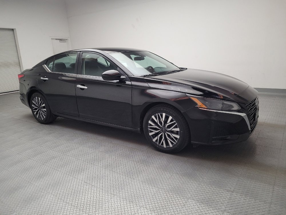 Used 2023 Nissan Altima 2.5 SV image 11