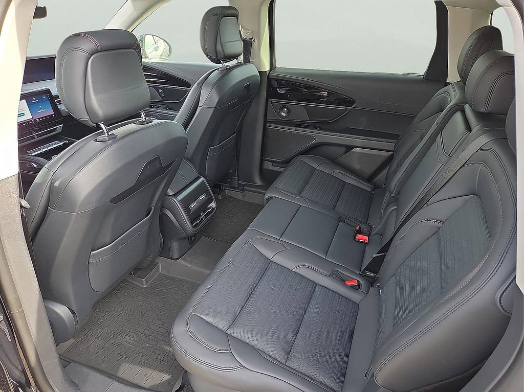 New 2026 Lincoln Nautilus Reserve AWD/4WD image 9
