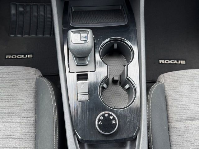 Used 2021 Nissan Rogue S image 32