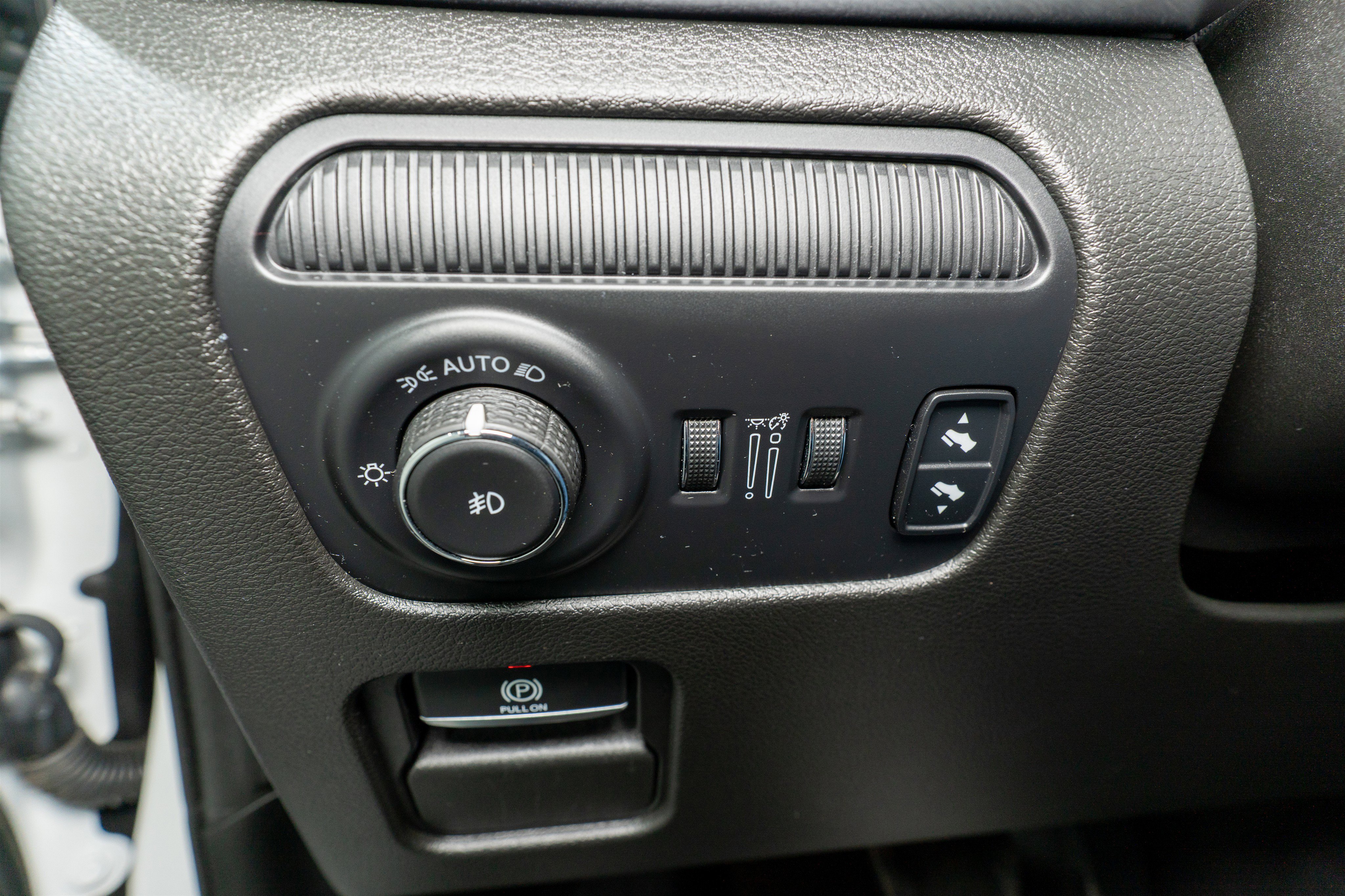 Used 2024 Jeep Wagoneer Series II AWD/4WD image 33
