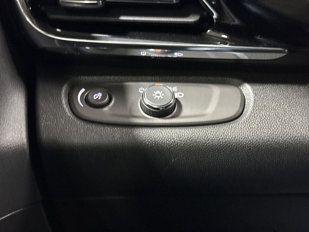 New 2026 Buick Envista Sport Touring w/ Convenience I Package image 17