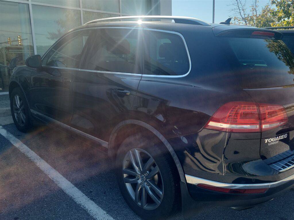Used 2016 Volkswagen Touareg VR6 AWD/4WD image 22