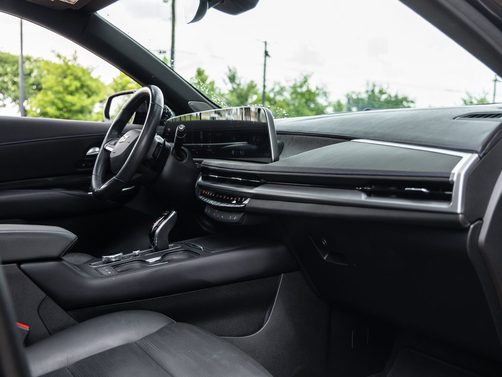 Used 2024 Cadillac XT4 Sport FWD image 42