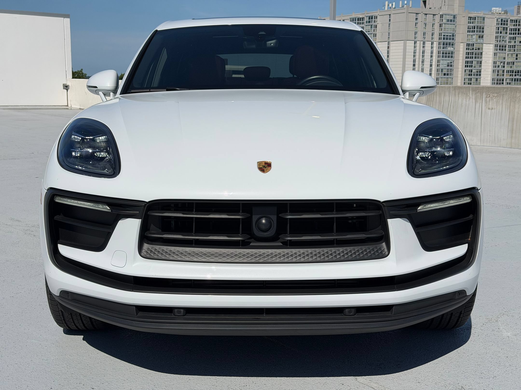 Certified 2023 Porsche Macan AWD/4WD image 6