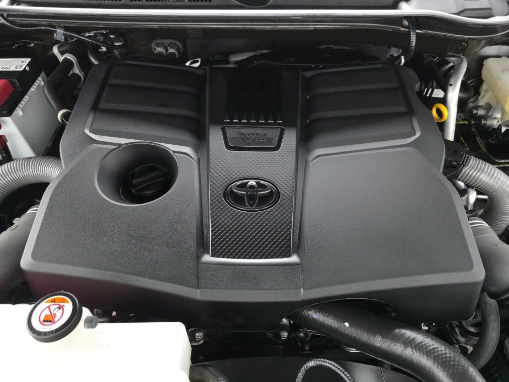 Used 2024 Toyota Tundra Limited AWD/4WD image 20