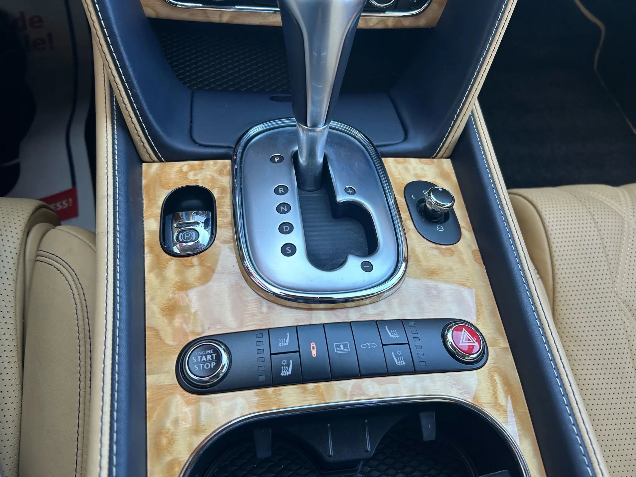 Used 2015 Bentley Flying Spur V8 image 11