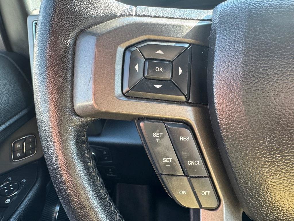 Used 2019 Ford Expedition XLT w/ Equipment Group 202A AWD/4WD image 21
