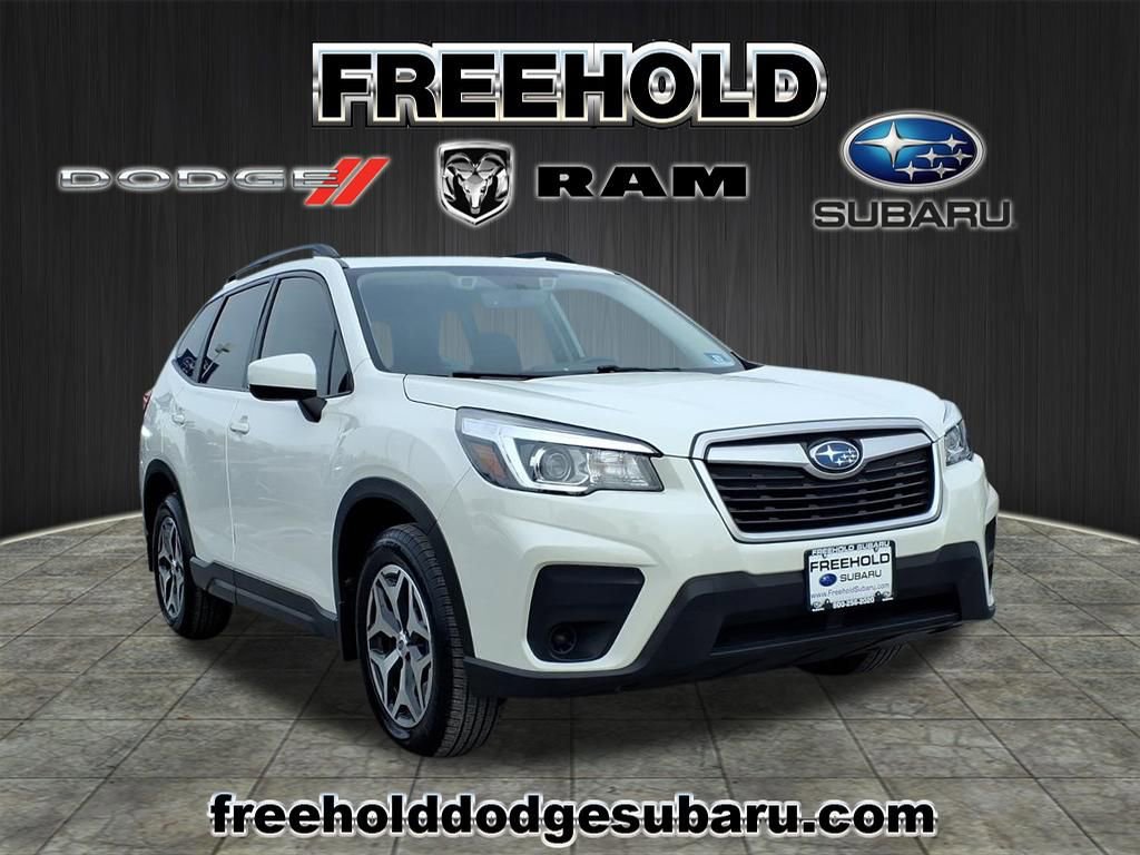 Used 2020 Subaru Forester Premium image 1