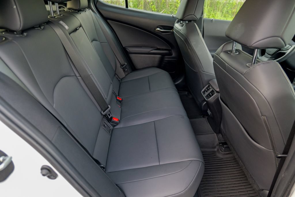 Used 2024 Lexus UX 250h F Sport AWD/4WD image 31
