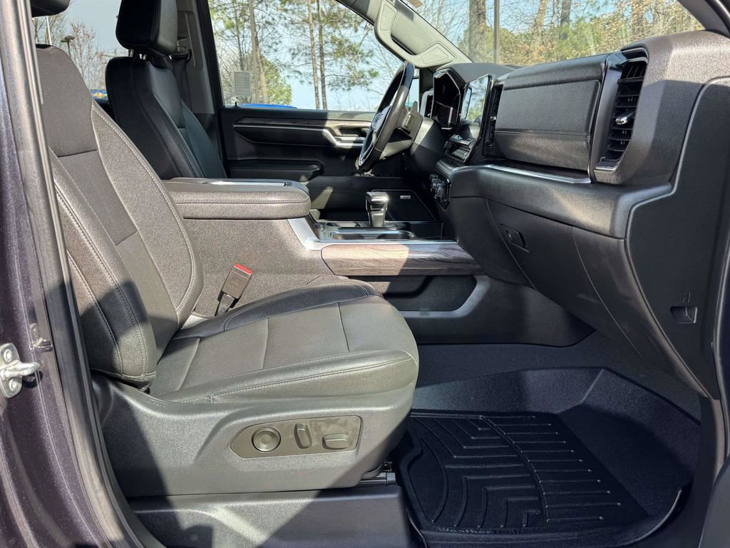 Used 2022 Chevrolet Silverado 1500 LTZ AWD/4WD image 14