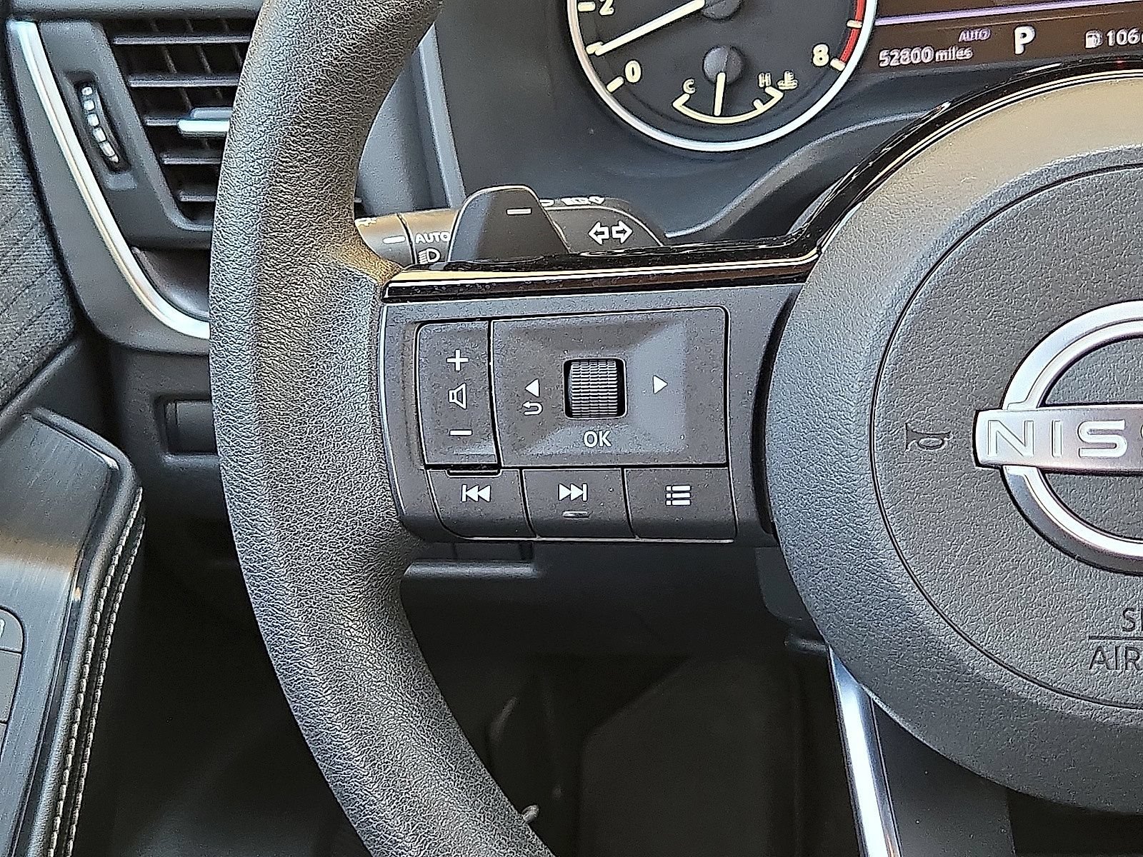 Used 2023 Nissan Rogue SV AWD/4WD image 18