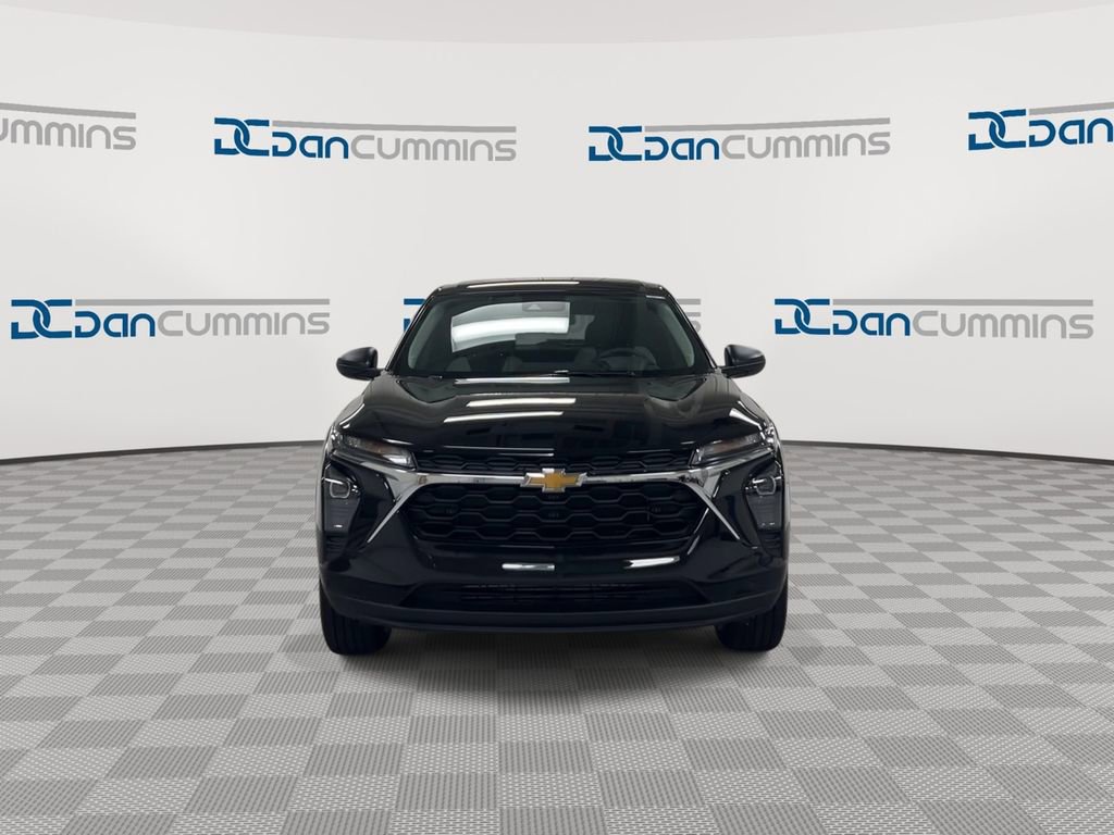 New 2026 Chevrolet Trax LS FWD image 3