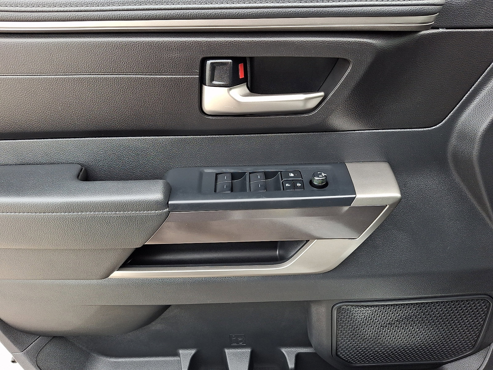 Certified 2025 Toyota Tundra SR5 AWD/4WD image 12