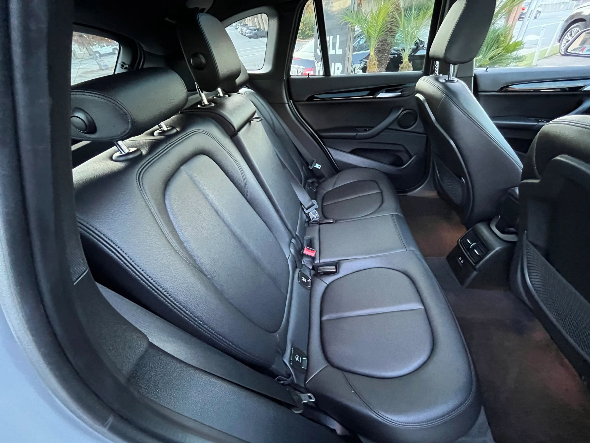 Used 2021 BMW X1 xDrive28i w/ Premium Package image 16