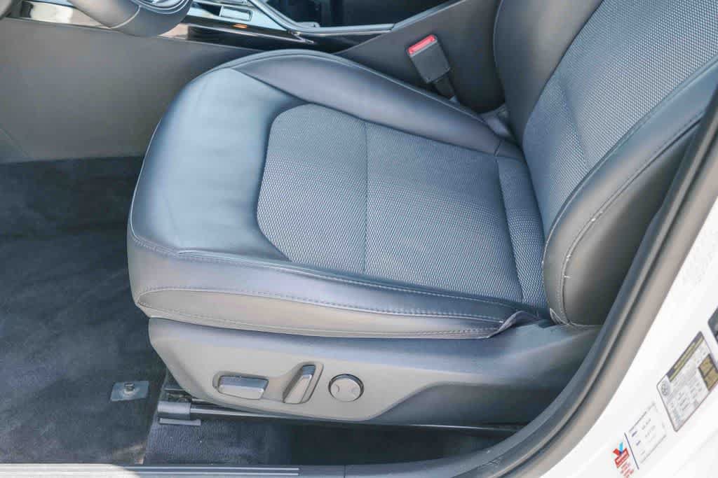Certified 2023 Kia Niro EX FWD image 20