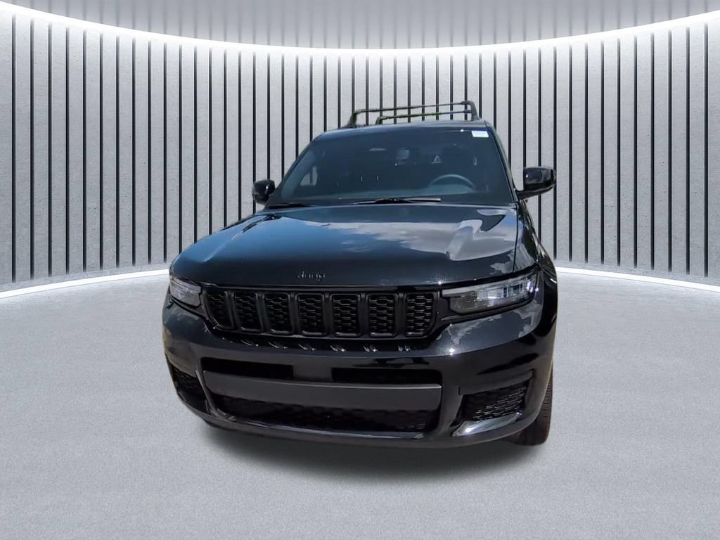 Used 2024 Jeep Grand Cherokee L Altitude AWD/4WD image 3