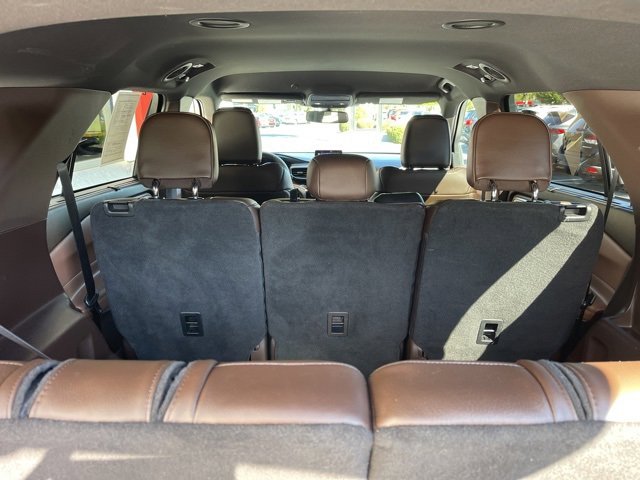 Used 2022 Ford Explorer King Ranch w/ Premium Technology Package image 16